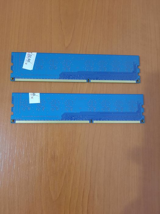 4 placute RAM (se vand si separat)