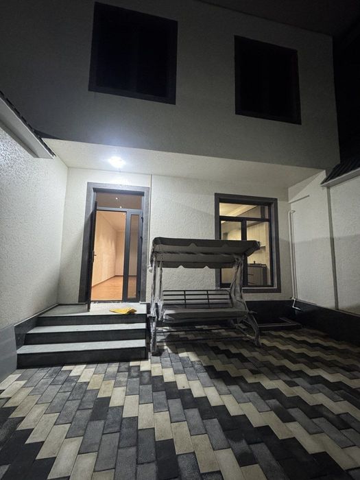 Продаётся новый евродом 1-соток  4-комнат массив Сабзавод Ташобласть