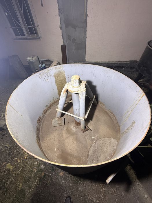 продам бетономешалки, вибростол, станок