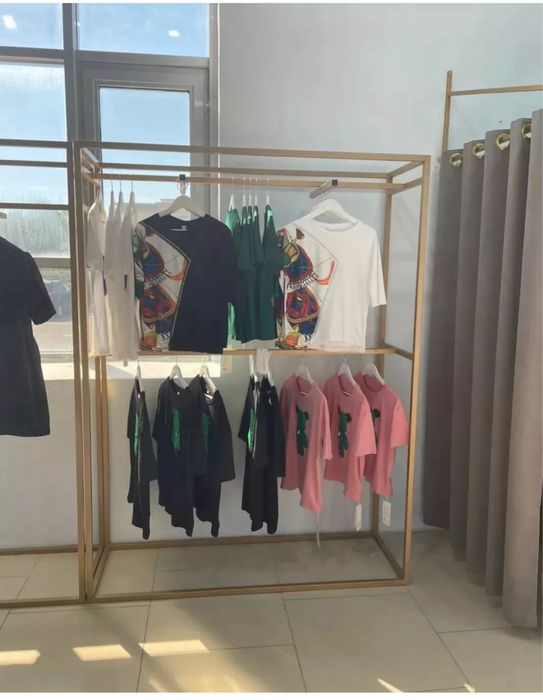 Торговое оборудование для магазины одежды!