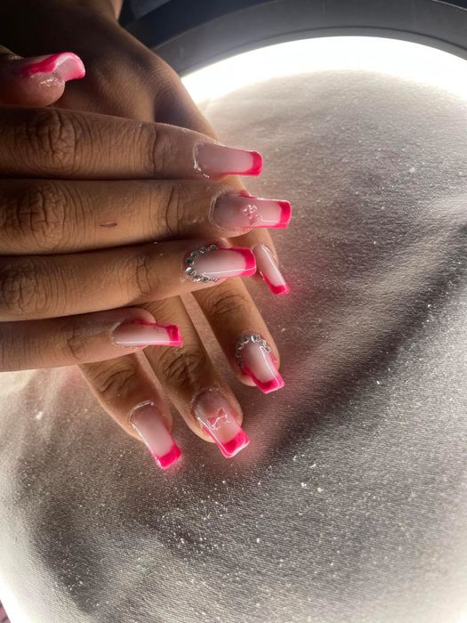 Unghi cu gel și semi