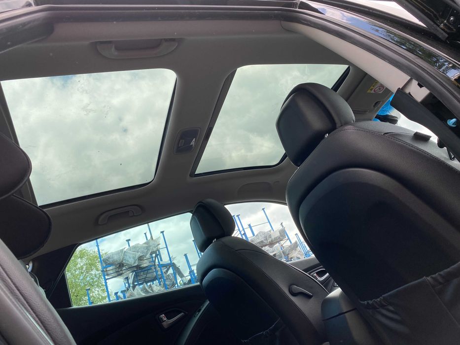 dezmembrez Hyundai ix 35 , 2.0 CRDi 4X4/haion ix 35/ usa spate ix 35/