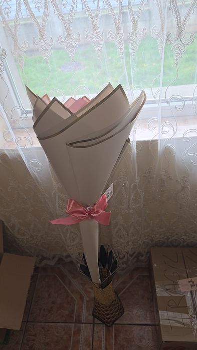 Buchet trandafiri din spumă cu bancnote