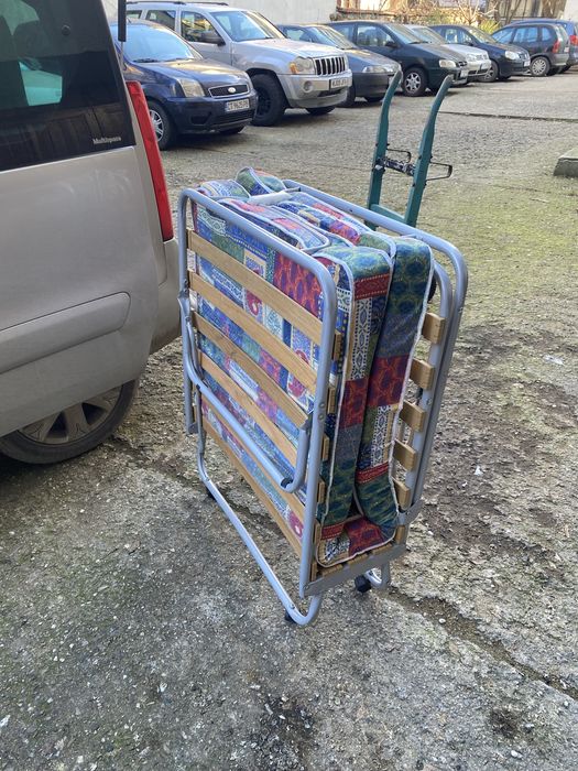 Придавам походно легло