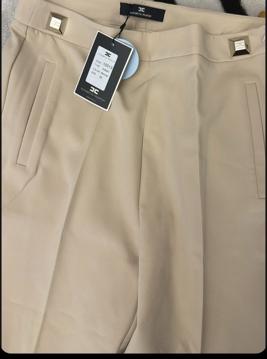 Бежов панталон разкроен