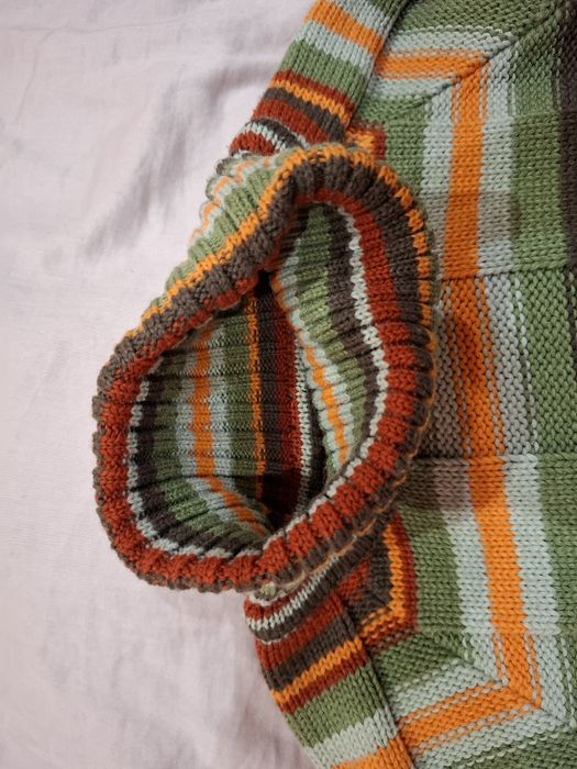 Зелен шарен дамски пуловер