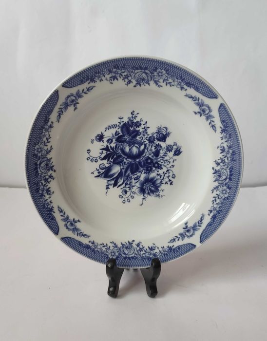 *Kahla* ГДР порцеланови чинии и купа