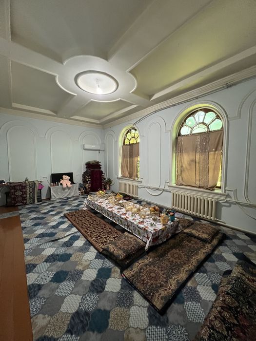 Ховли стоила люди