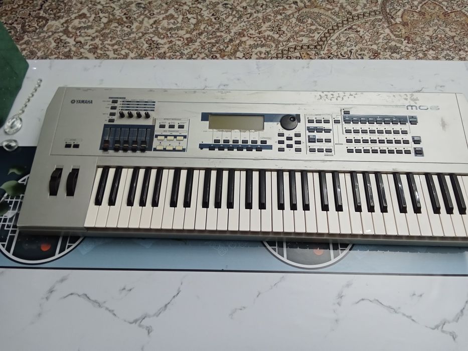 Синтезатор YAMAHA