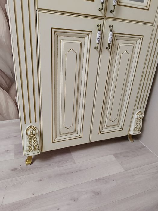 Продам шкаф 60000