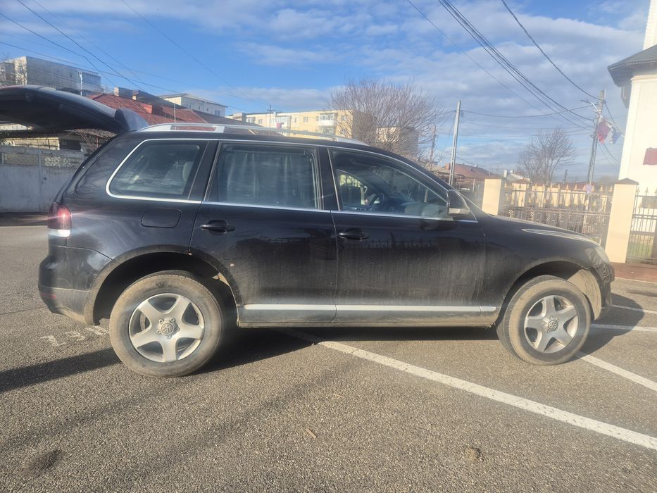 Vând Touareg Volkswagen