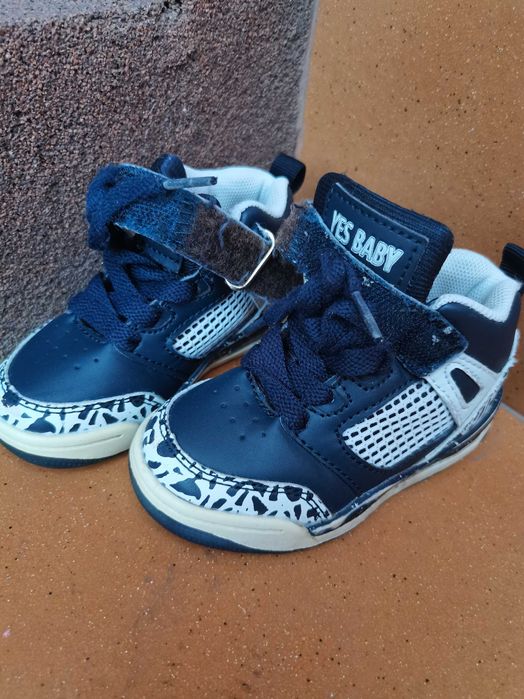 Pantofi sport mărimea 20