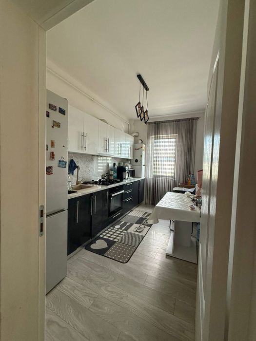 Proprietar - vand apartament
