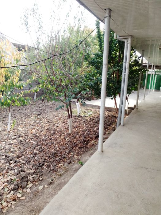 Срочно сотилади ховли Уй сотилади