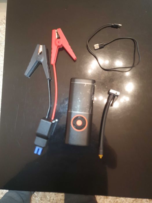 Компресор+стартер за запалване при паднал акумолатор +фенер 3в1