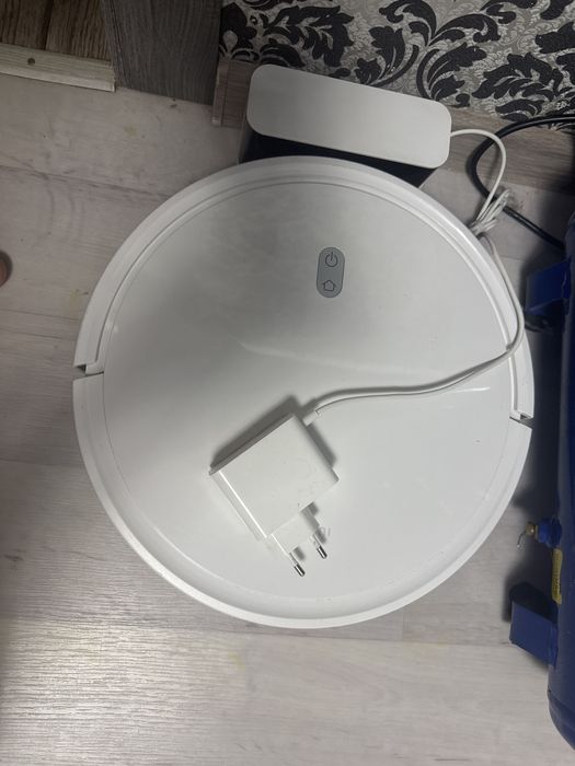 Продам робот пылисос