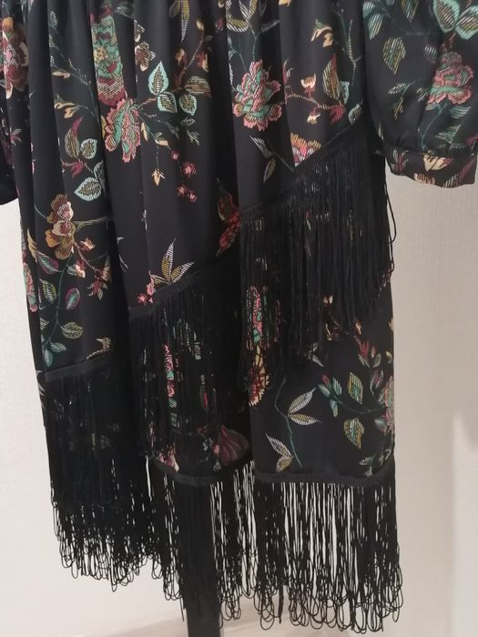 Продам Итальянское платье с бахрамой