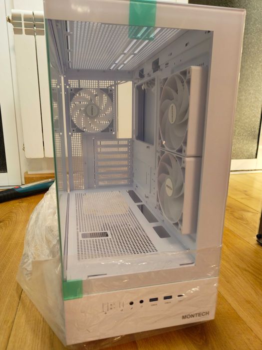 Кутия за компютър Montech XR (W)