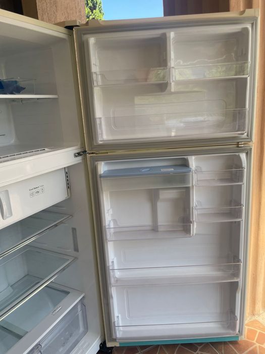 Холодильник Samsung