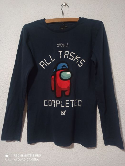 Bluza cu mineca lunga marime 170/176  pret 10 lei bucata