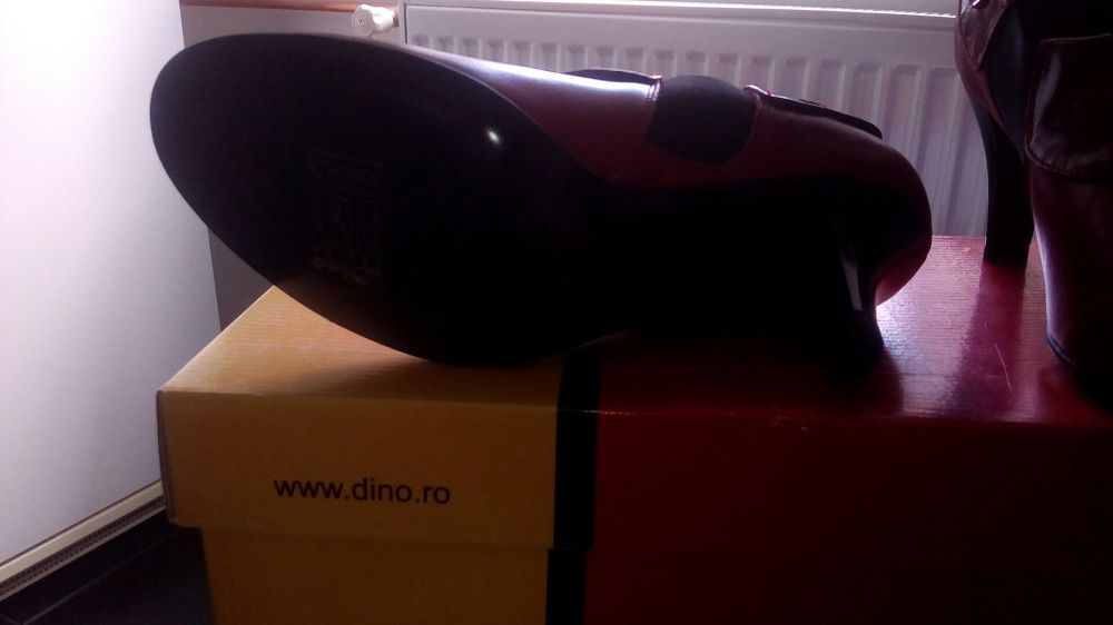 Pantofi din piele, marca Dino, nr.37