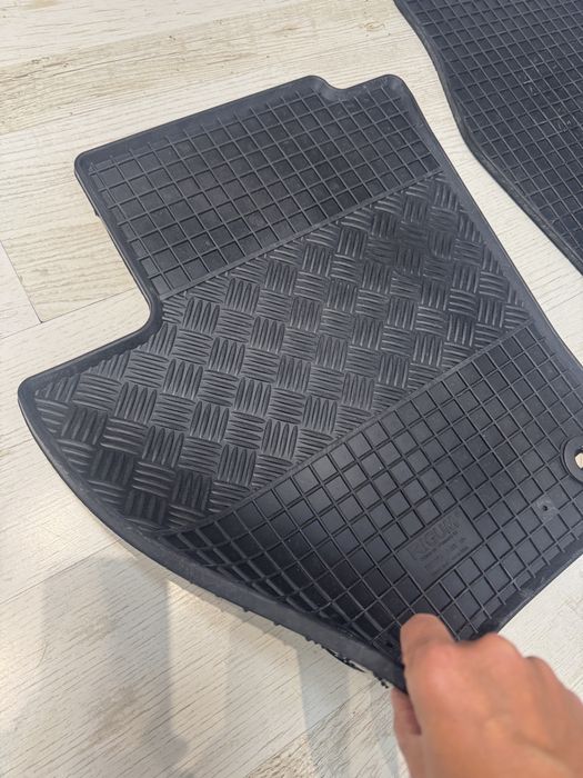 Гумени стелки  за Toyota Chr