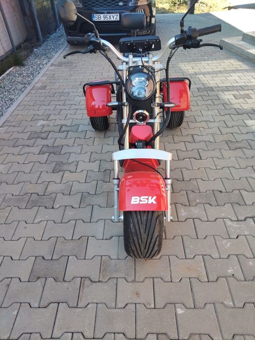 Vand  triciclu nou fara permis