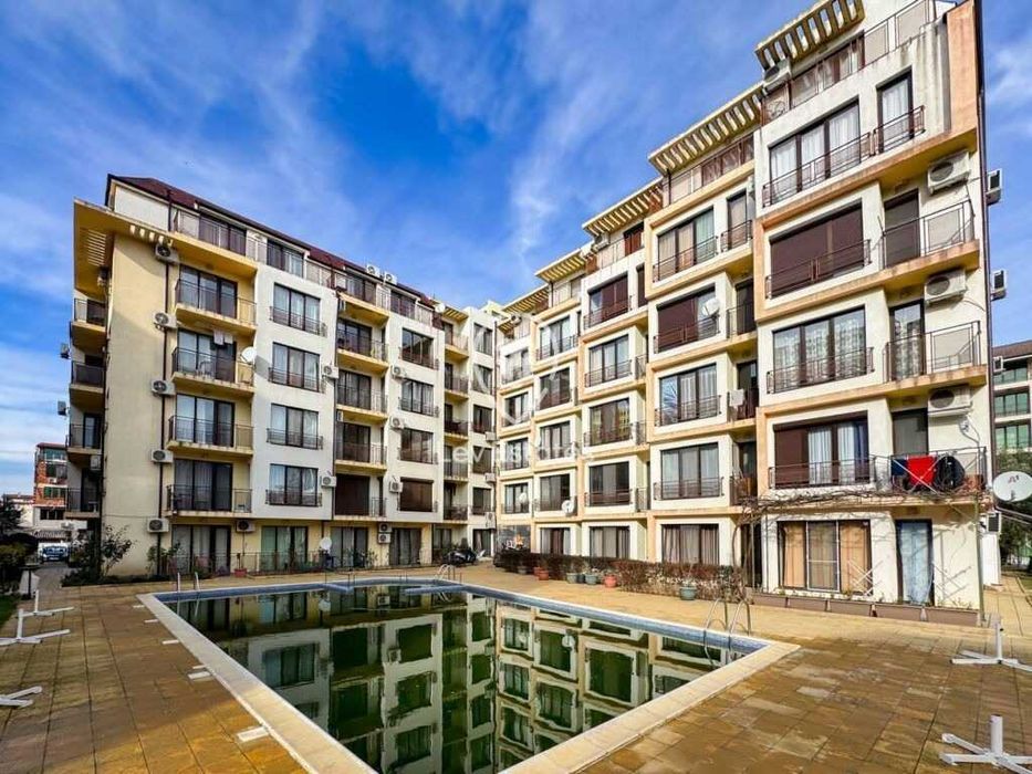 Продава се Тристаен апартамент в Бургас, Сарафово - 75 кв.м за 1094 €/кв.м - Снимка #8