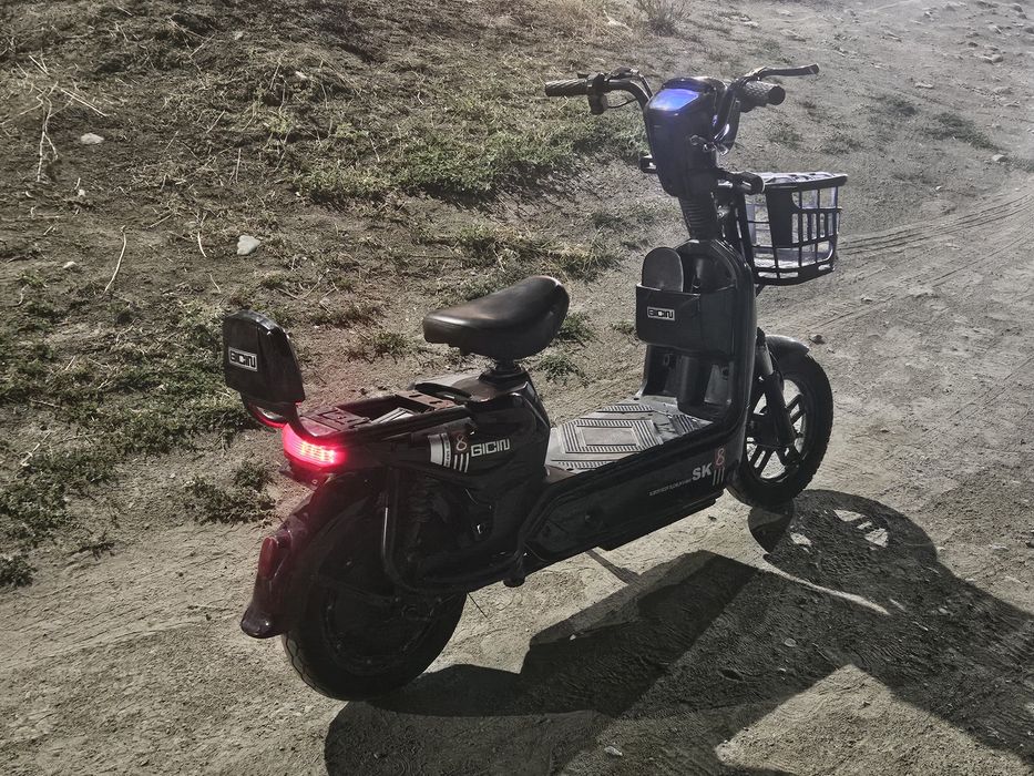 Продам электровелосипед  Gicin SK8