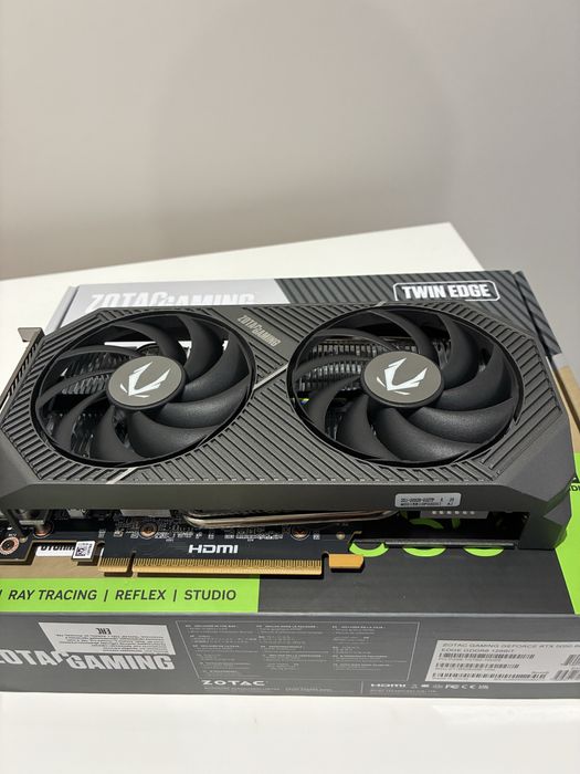 Продам видеокарту RTX 5050
