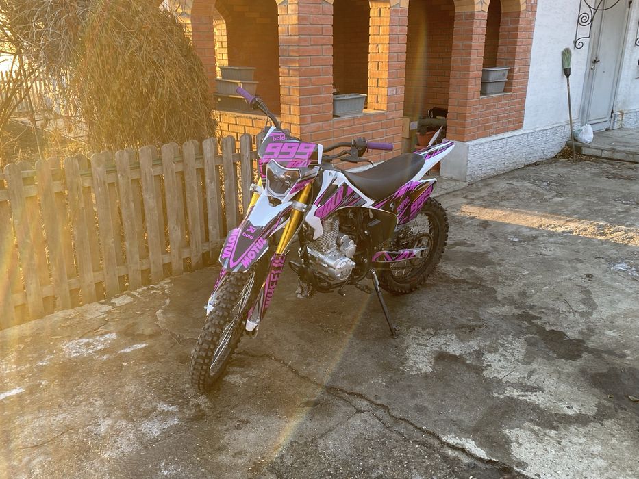 Продам эндуро 250куб