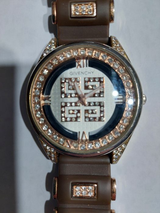 Ceas de dama Givenchi