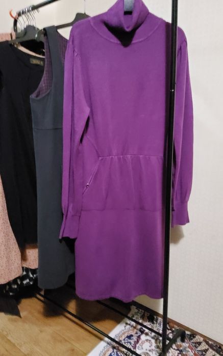 Продам женские платья