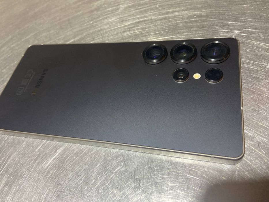 Samsung s25 ultr 12.512 gb