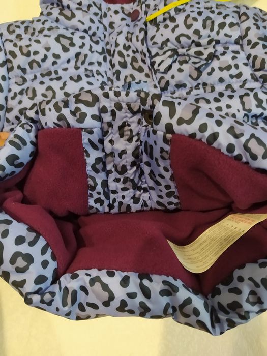 Продам куртку на девочку