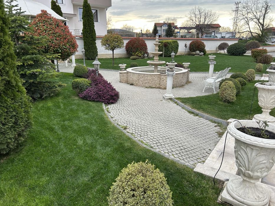 Озеленяване,изграждане на поливни системи,цялостна поддръжка