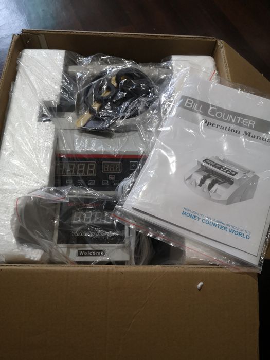 Vand masina de numărat bani!
