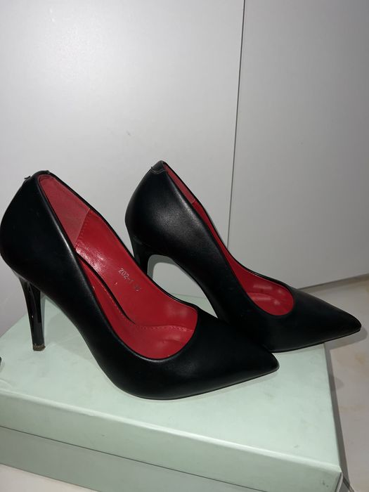 Продам туфли в 35 размера