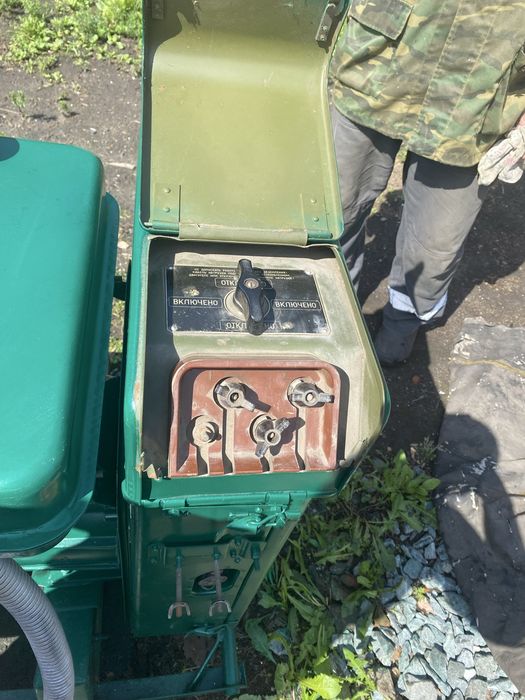 Продам генератор б/у 4 кВт