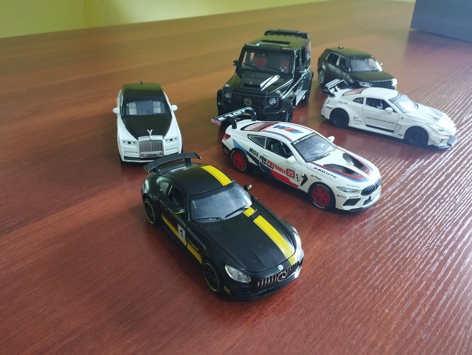 Металлические машинки для коллекции