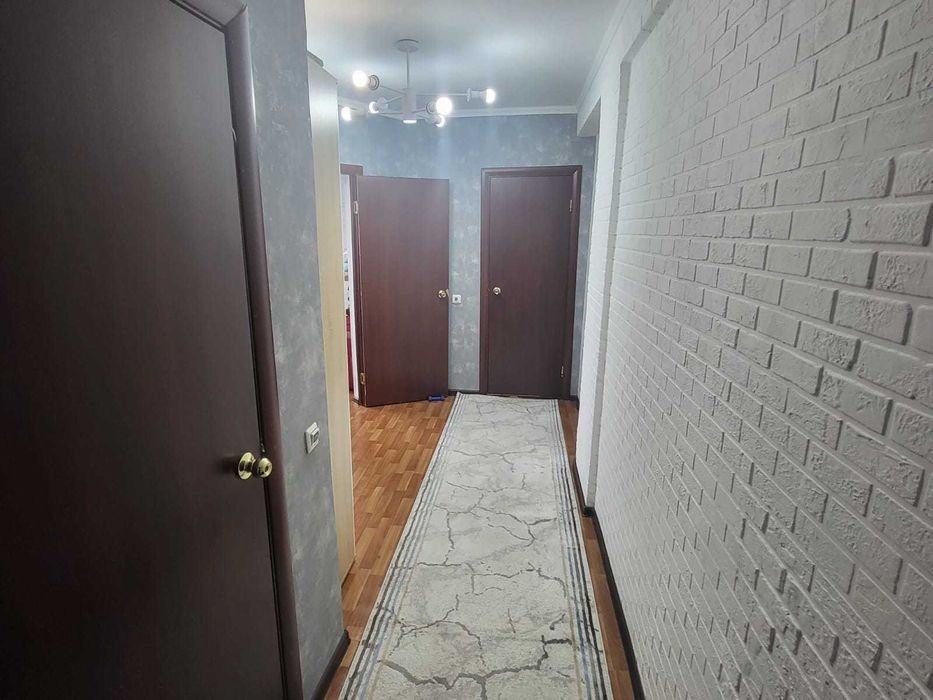 Продам 2 комн. квартиру в Уральске