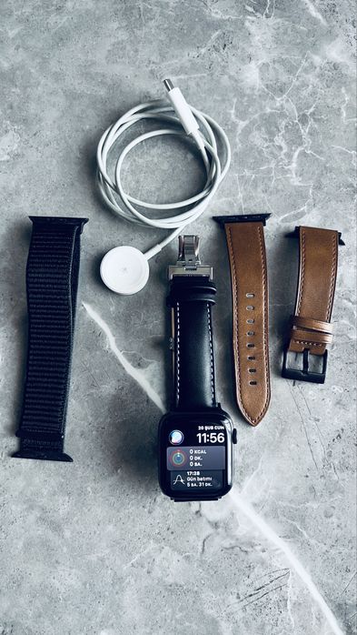 Apple whatch se……………………..