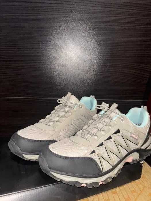 НОВИ Landrover дамски спортни обувки 41 номер