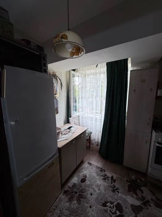 Vând garsonieră zona gara Burdujeni, Suceava