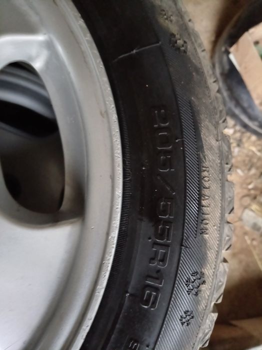 На мерседес 124.190 диска шина