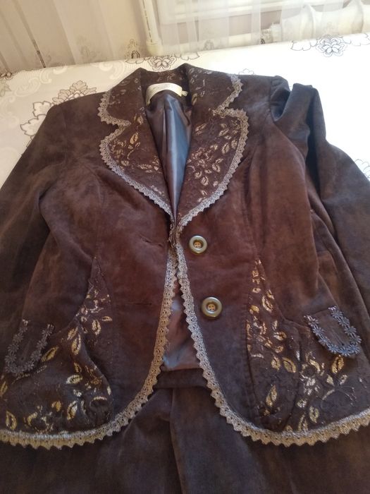 Женский костюм четвёрка