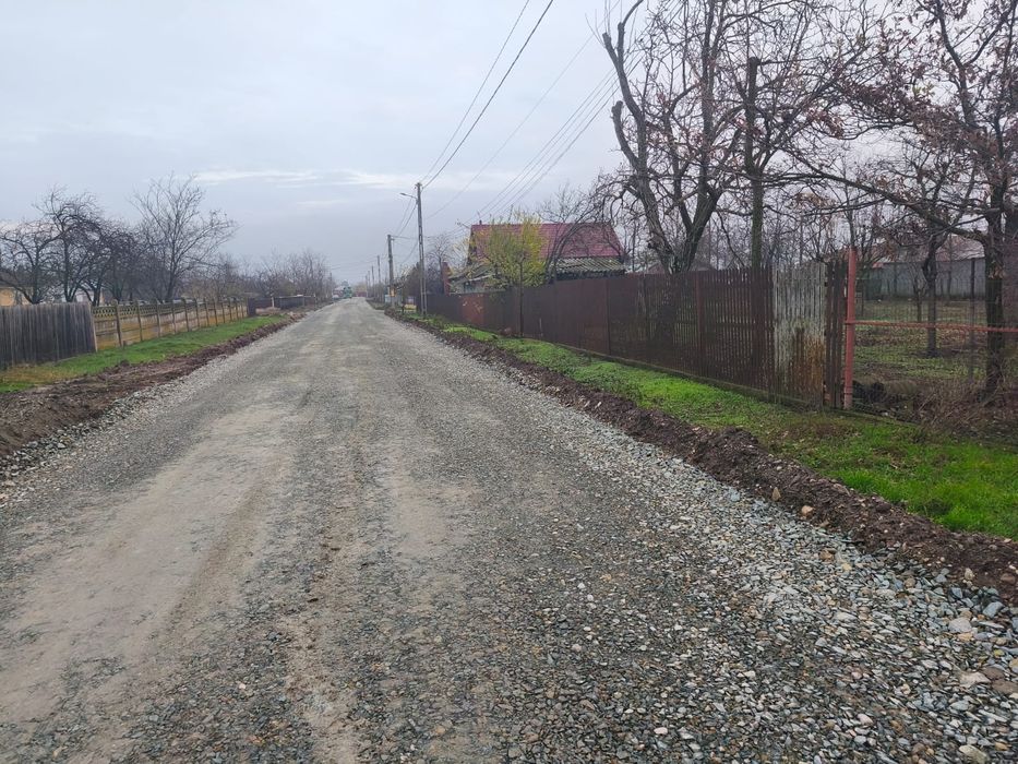 Vând teren intravilan