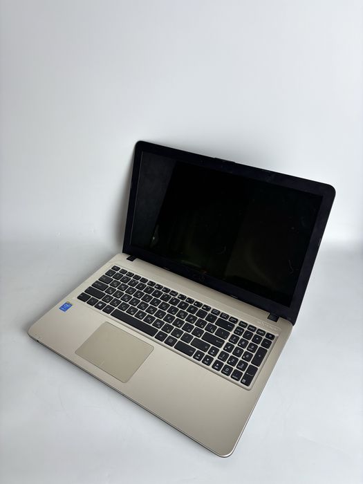 Ноутбук Asus офисный core i3
