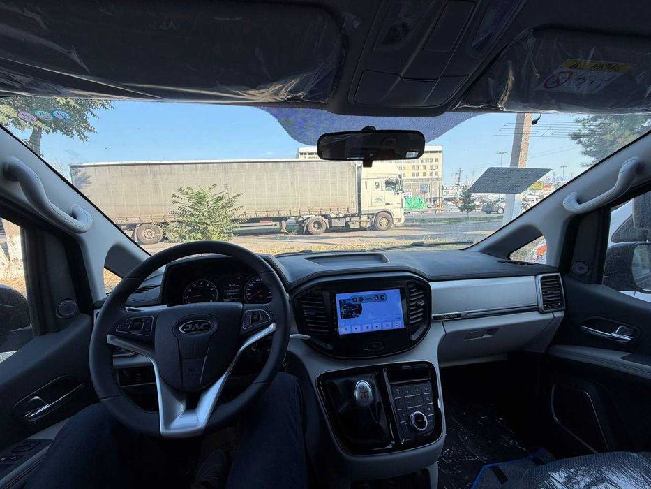 JAC M4 Refine mikroavtobus/miniven (9 o‘rinli)