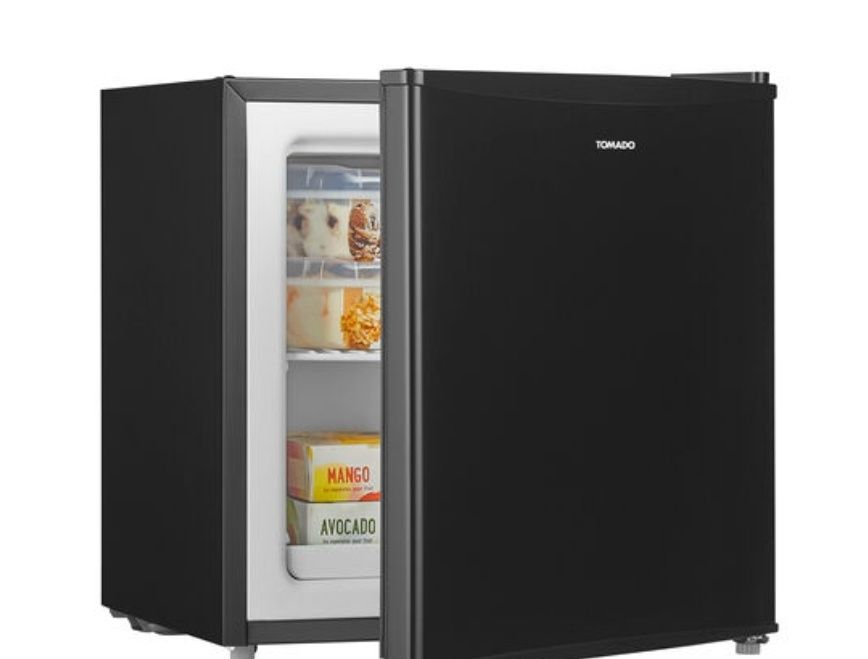 Нов!!! Мини фризер TOMADO- 31 литра  Черен